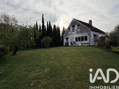 House in Varennes-Jarcy (91480)