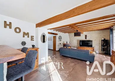 Traditional house in Morières-lès-Avignon (84310)