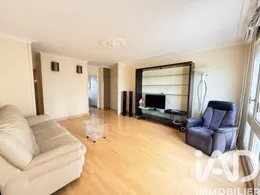 Apartment in Rezé (44400)