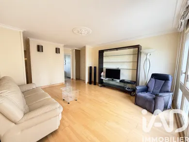 Apartment in Rezé (44400)