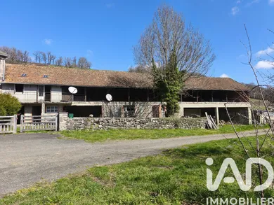 Ferme à MUR DE BARREZ (12600)