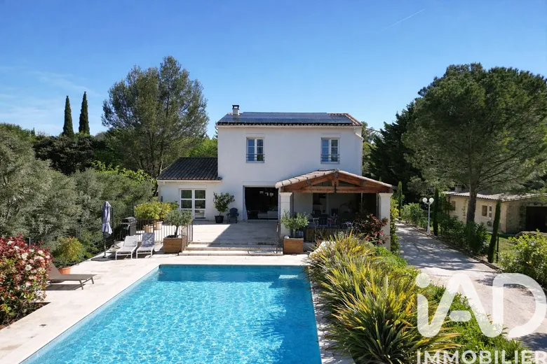 Maison 8 pièces 205 m² · à Uzès · 205 m² · 965 000 €