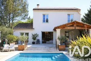 Maison de campagne à Uzès (30700)