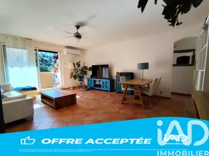 Apartment in Hyères (83400)