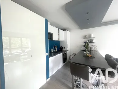 Apartment in Montreuil (93100)