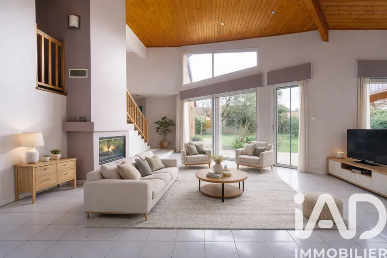 Maison 9 pièces 200 m² · à Tournefeuille · 200 m² · 619 000 €