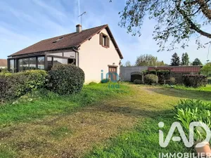 Traditional house in Saint-Martin-sur-Ocre (45500)