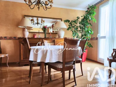 Apartment in Éragny (95610)
