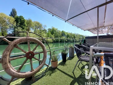 Barge in Samois-sur-Seine (77920)
