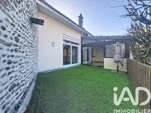 Townhouse in Pau (64000)