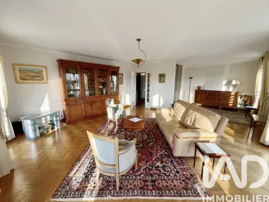 Apartment in Le Plessis-Robinson (92350)