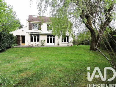 Maison traditionnelle à Voisins-le-Bretonneux (78960)