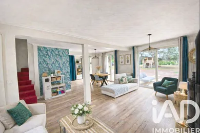 Traditional house in Saint-Martin-la-Garenne (78520)