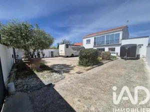 House in La Jarne (17220)