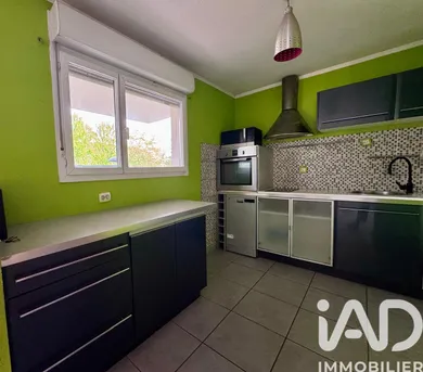 Apartment in Grenoble (38100)