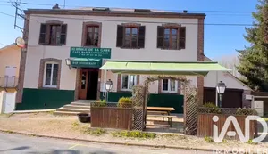 Murs commerciaux  à Jouy (28300)