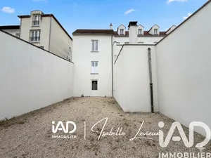 Commercial walls in Meulan-en-Yvelines (78250)