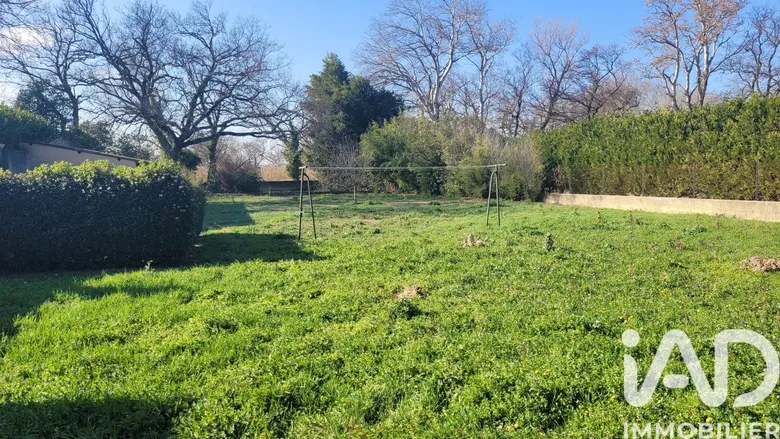 Terrain à Morières-lès-Avignon (84310) · 199 000 €