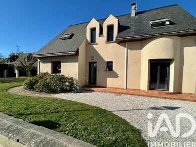 Maison de village à Neuillé (49680)