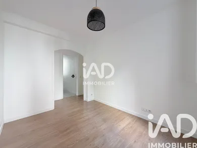 Apartment in Paris (75015)