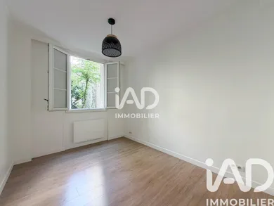 Apartment in Paris (75015)