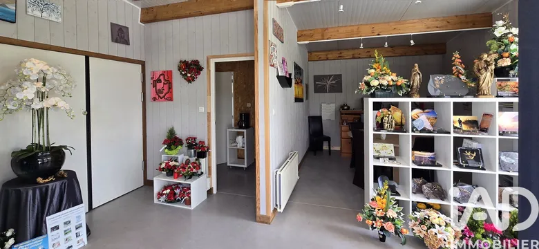 Local commercial 61 m² · à Plumelec · 61 m² · 117 600 €