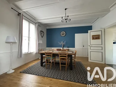 Maison de ville à Doué-en-Anjou (49700)