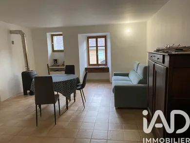 Village house in Saint-Julien-en-Beauchêne (05140)