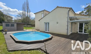 Maison à Aiffres (79230)