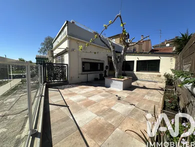 Commercial walls in Perpignan (66000)