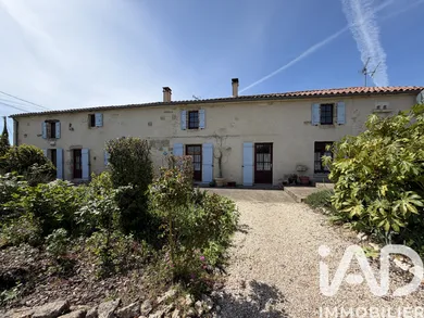 Village house in Saint-Michel-le-Cloucq (85200)