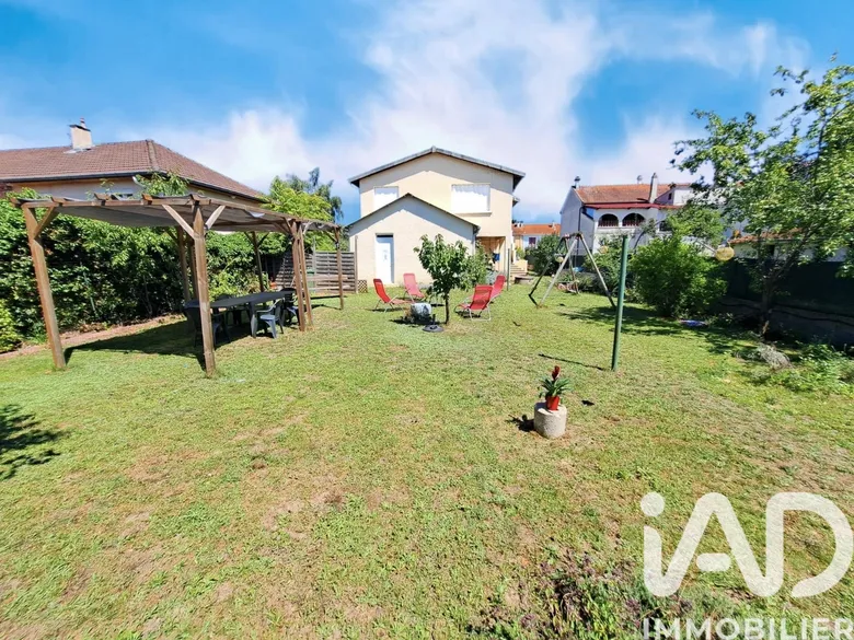 Maison 14 pièces 310 m² · à Mably · 310 m² · 311 000 €