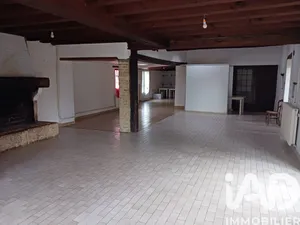 Boutique/Local commercial à Usson-du-Poitou (86350)