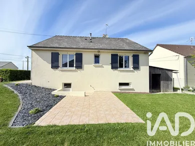 House in Villiers-Charlemagne (53170)