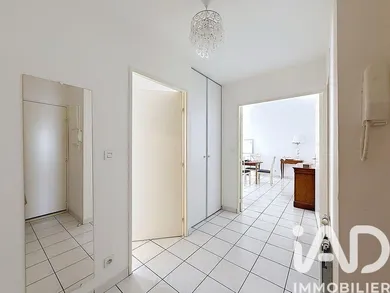 Apartment in Sens (89100)