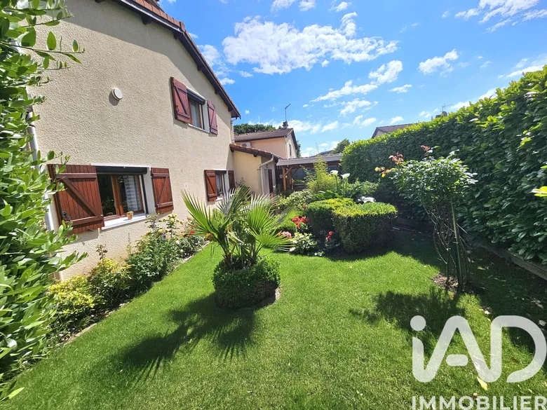 Maison 5 pièces 106 m² · à Fontaine · 106 m² · 369 000 €