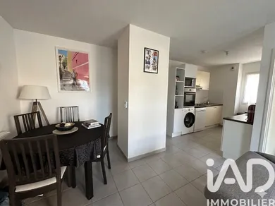 Apartment in Ambarès-et-Lagrave (33440)
