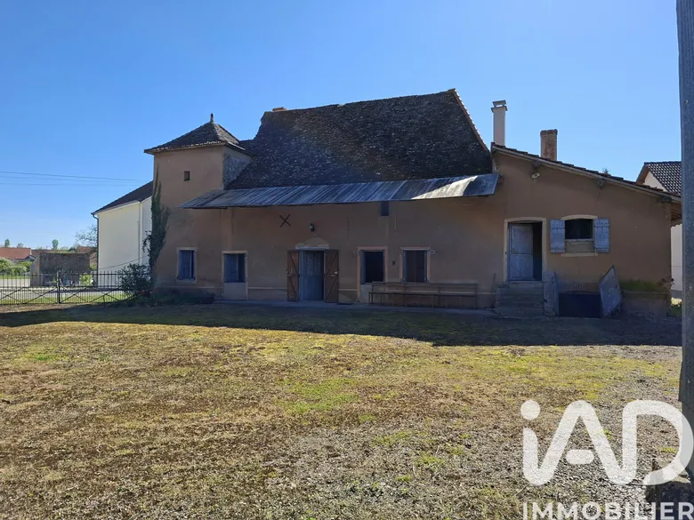 Maison 3 pièces 93 m² · à Fretterans · 93 m² · 65 000 €