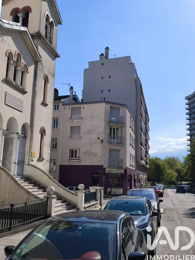Apartment in Grenoble (38100)