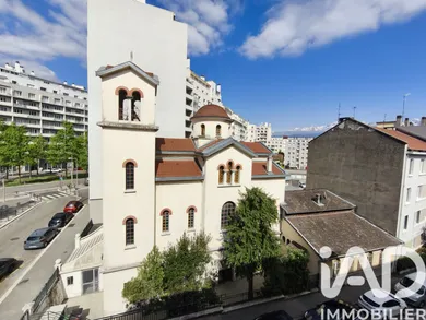 Apartment in Grenoble (38100)
