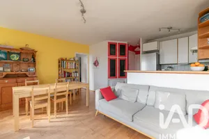 Apartment in Fontenay-sous-Bois (94120)