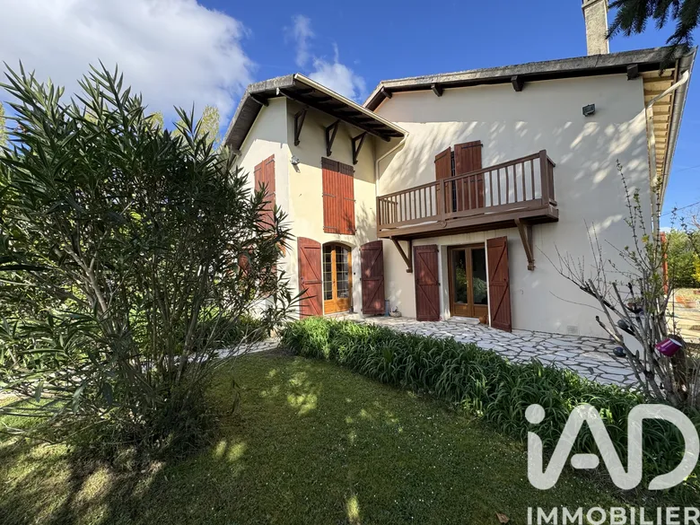 Maison 7 pièces 210 m² · à Saint-Boès · 210 m² · 335 000 €