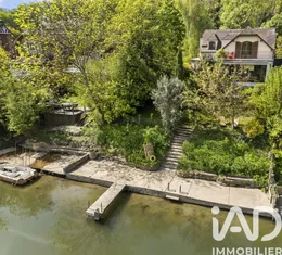 Detached house in Villennes-sur-Seine (78670)