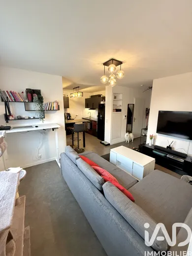 Apartment in Saint-Pierre-du-Perray (91280)