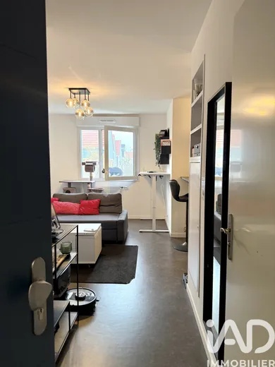 Apartment in Saint-Pierre-du-Perray (91280)