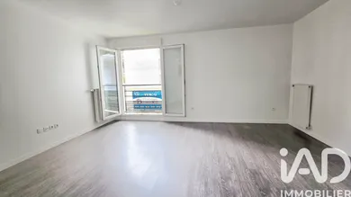 Apartment in Thiais (94320)