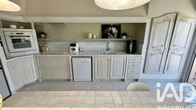 Apartment in L'Isle-sur-la-Sorgue (84800)