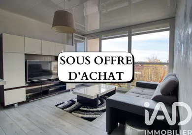 Apartment in Aubergenville (78410)