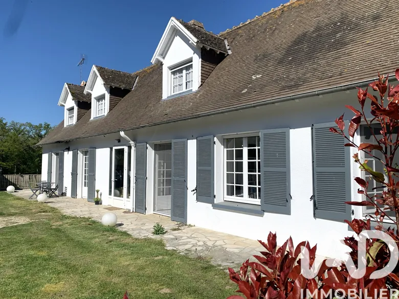 Maison 8 pièces 210 m² · à Soings-en-Sologne · 210 m² · 281 800 €