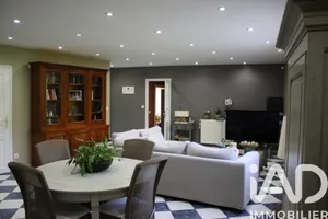 Building in Chéreng (59152)